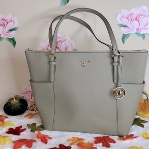 MICHAEL MICHAEL KORS 
Sullivan Large Saffiano Leather Top-Zip Tote Bag